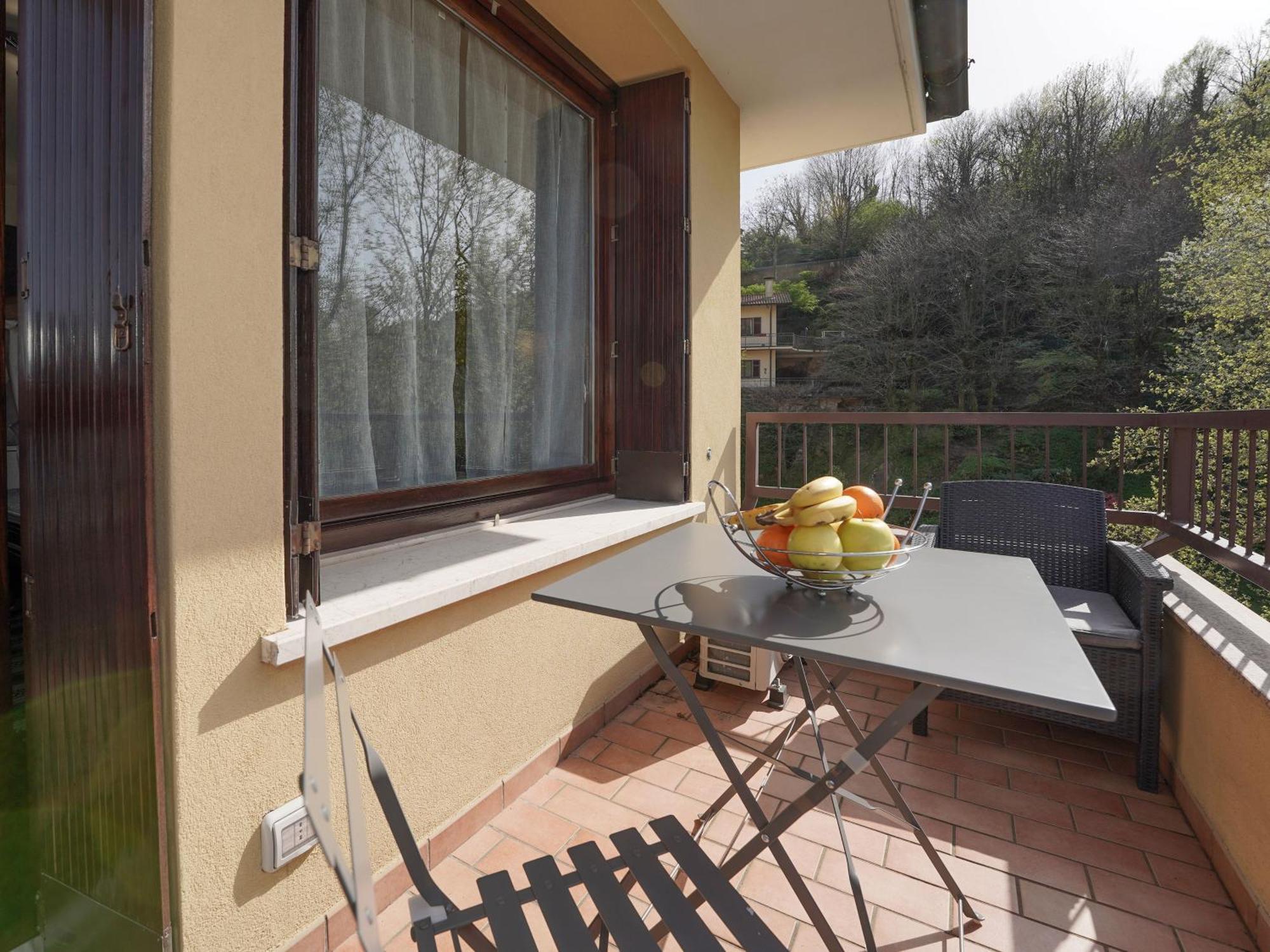 Lily Lake Maggiore Laveno Exterior photo